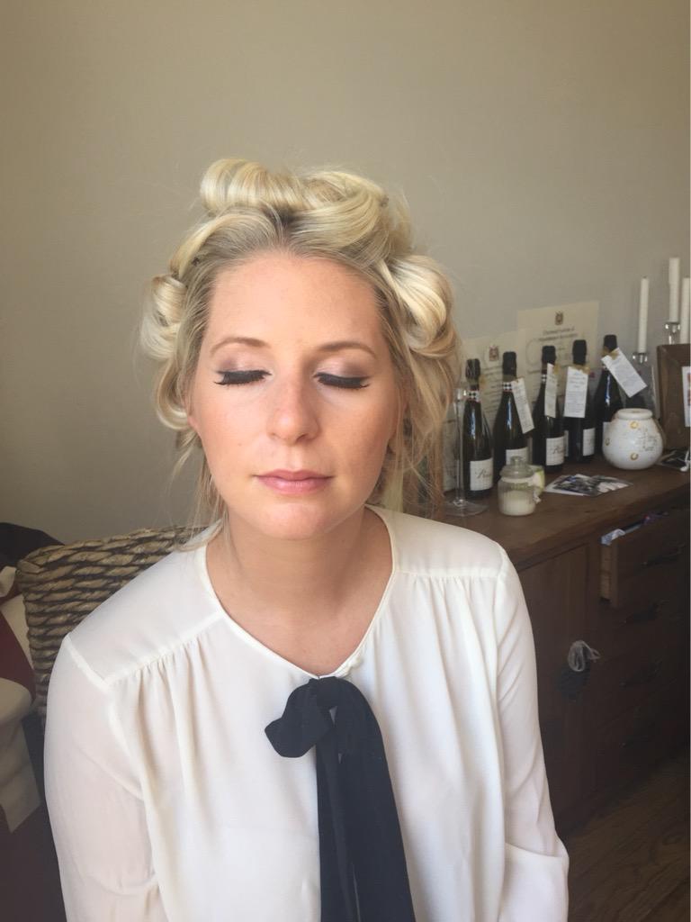 CharTMakeup's tweet photo. Soft glam and gave this lovely blonde some brows #makeupartist#mua#kentmua#londonmua#mac#bobbibrown#dior#love xxx http://t.co/yPs8QvyTEM