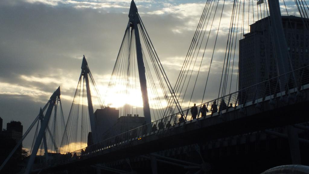 Hungerford Bridge at rush hour, taken last November #london #LoveLondon #hungerfordbridge