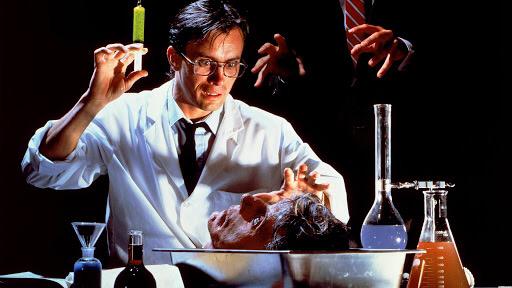 PoeNoSheDidnt's tweet photo. One of my favourite adaptations of gothic literature. HP Lovecraft's Re-Animator 💕❤️💕❤️💕 http://t.co/zDJmMHRy0h