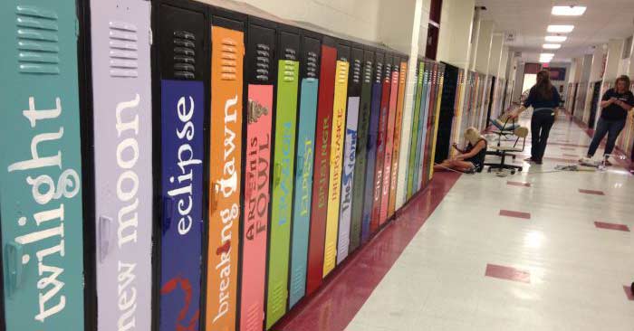 nypl's tweet photo. Teachers in Biloxi, MS, painted students' lockers to look like the spines of popular books: http://t.co/Mm7MulDs2g http://t.co/pmEMggIhJs