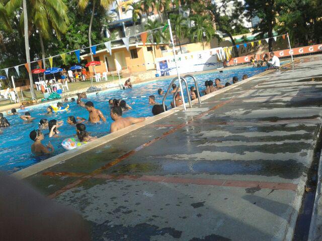 cotizaaah06's tweet photo. Club paraiso http://t.co/AQrEXi0odp
