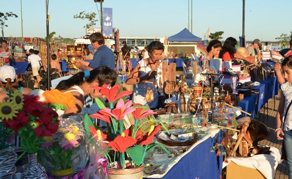 AripucAfood's tweet photo. Estamos este fin de semana en el cuarto tramo de la costanera de Posadas. Veni, acercate y comparti con nosotros! http://t.co/2ASsI236gj