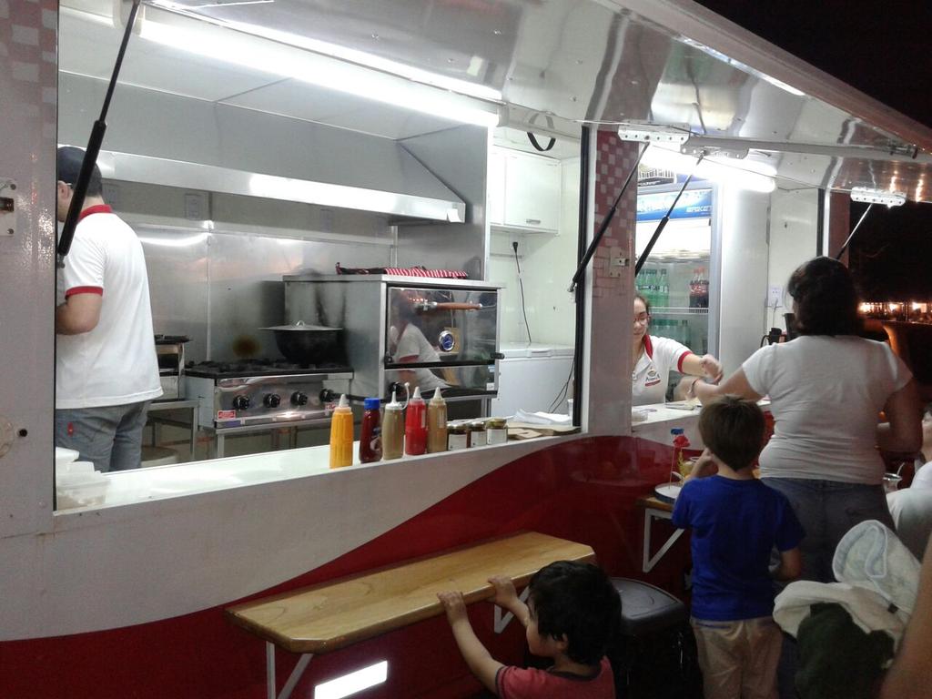 AripucAfood's tweet photo. Estamos este fin de semana en el cuarto tramo de la costanera de Posadas. Veni, acercate y comparti con nosotros! http://t.co/2ASsI236gj
