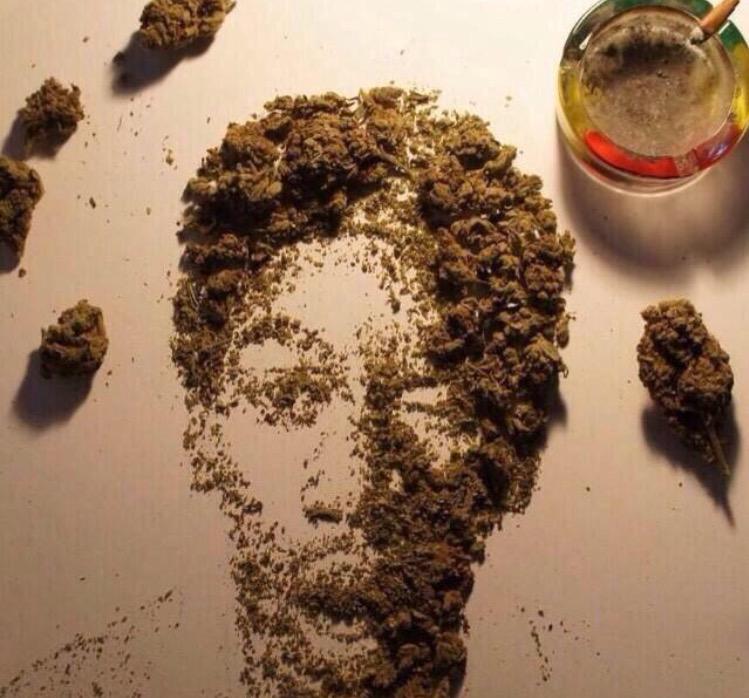 BudPictures's tweet photo. Weed Khalifa http://t.co/feqf1yZcCB