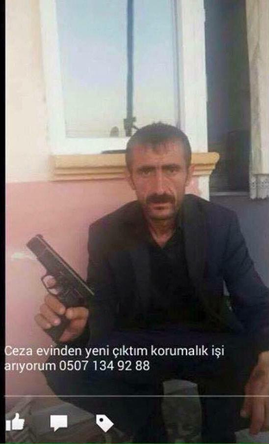 Şartlı tahliye ile cezaevinden çıktıktan sonra, ruhsatsız silahla poz verip göz altına alınan Murat E.; Günün Malı