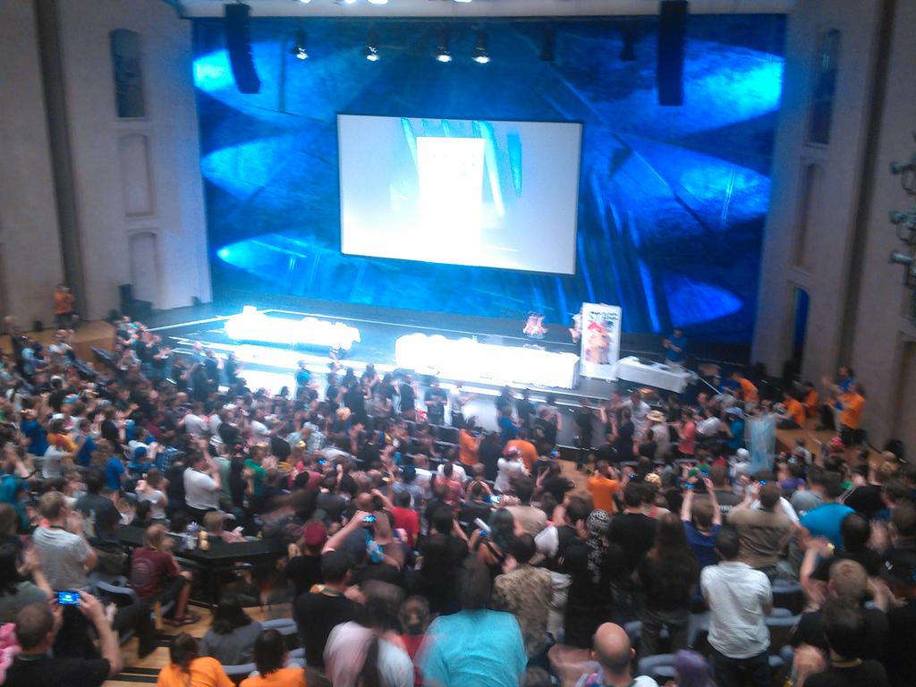 NavakTheWolf's tweet photo. Unbelievable 2500€ for the @gala_con Staff-Banner ... @BroniesForGood
I'm speechless
#broniesforgood http://t.co/Q8pk5s2Svn