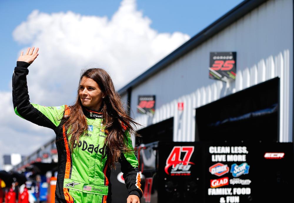 NASCAR's tweet photo. Hey there, @DanicaPatrick. 👋 http://t.co/YXz7uoQT0J