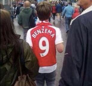 IndyFootball's tweet photo. Arsenal fans please stop embarrassing yourselves http://t.co/1QhlOGSyJ3 http://t.co/QaSRWdiBvi