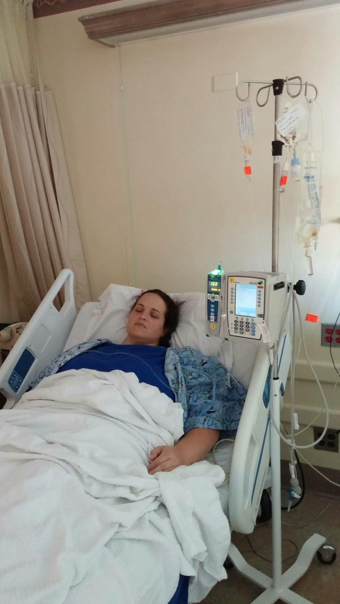 Quattrothecat's tweet photo. A friend requesting help: I'm one of Renee's close friends and a couple days ago I recei… http://t.co/3U39wNRqH1 http://t.co/07nCiEikAL