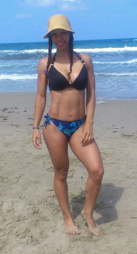 fitalnatural's tweet photo. ¿Cómo tener un cuerpo listo para la playa? Ponte lo que quieras y vete a la playa :) #fitalnatural #Happymode http://t.co/s25d7mTalb