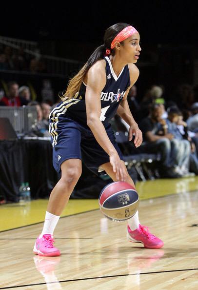Happy 25th birthday to the one and only gorgeous , amazingly talented Skylar Diggins     
