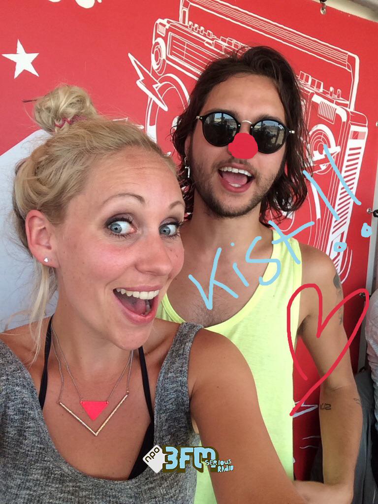 3FM's tweet photo. Yes, @JettRebel in de #3FM-studio! #Solar15 http://t.co/UBJMpbt8mO