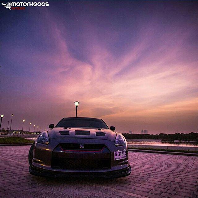 m_mediouni's tweet photo. مساكم الخير 🌹
Good Evening❤
#GTR #GTR35 #R35 #Godzilla #dragracing #Streetracing #Speed #Turbo #TwinTurbo #Supercha… http://t.co/EEWbY5B3jB
