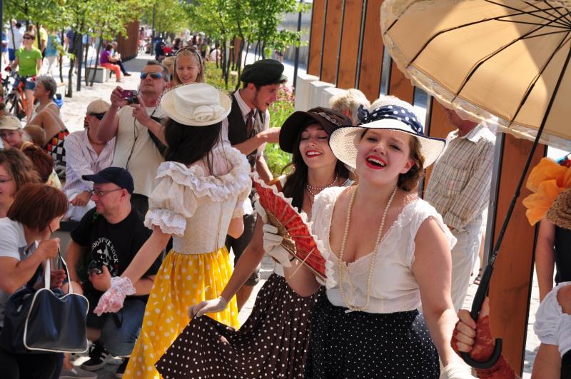 Go2Warsaw's tweet photo. Hope you could be there today but remember #Vistula #boulevards are open every day! #LovetheVistula #Warsaw http://t.co/xfhuur6Bdd