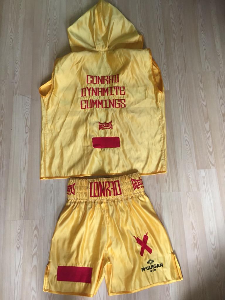 Going to give away my kit (signed) which I wore on my American Debut! Simply Follow &amp; RT, will randomly pick a name!