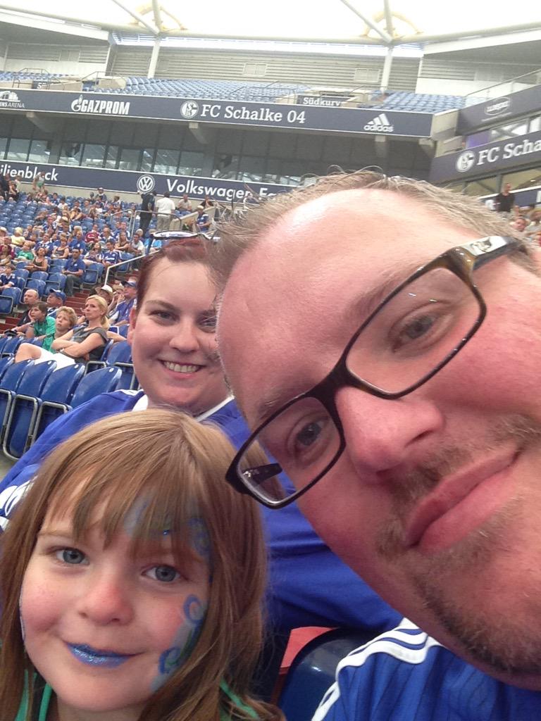 Mit Töchterchen und Frau #schalke04 #schalketag #s04