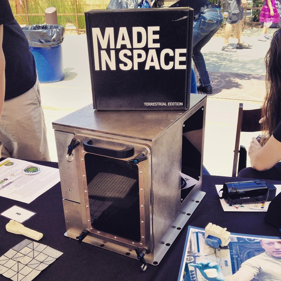 mcbates's tweet photo. Amazing ZeroG 3D printer used by @ISS_Research at #NSF2015 @MadeInSpace @TSSMuseum http://t.co/LcI62ybI5e #3dprinting http://t.co/R7wpbyTfeR
