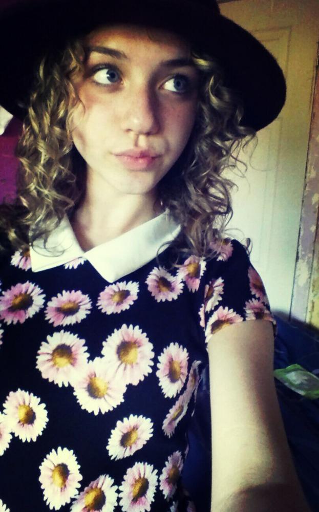 garbr's tweet photo. Getting signed up for modelling.xd http://t.co/ySvXZFxeKx
