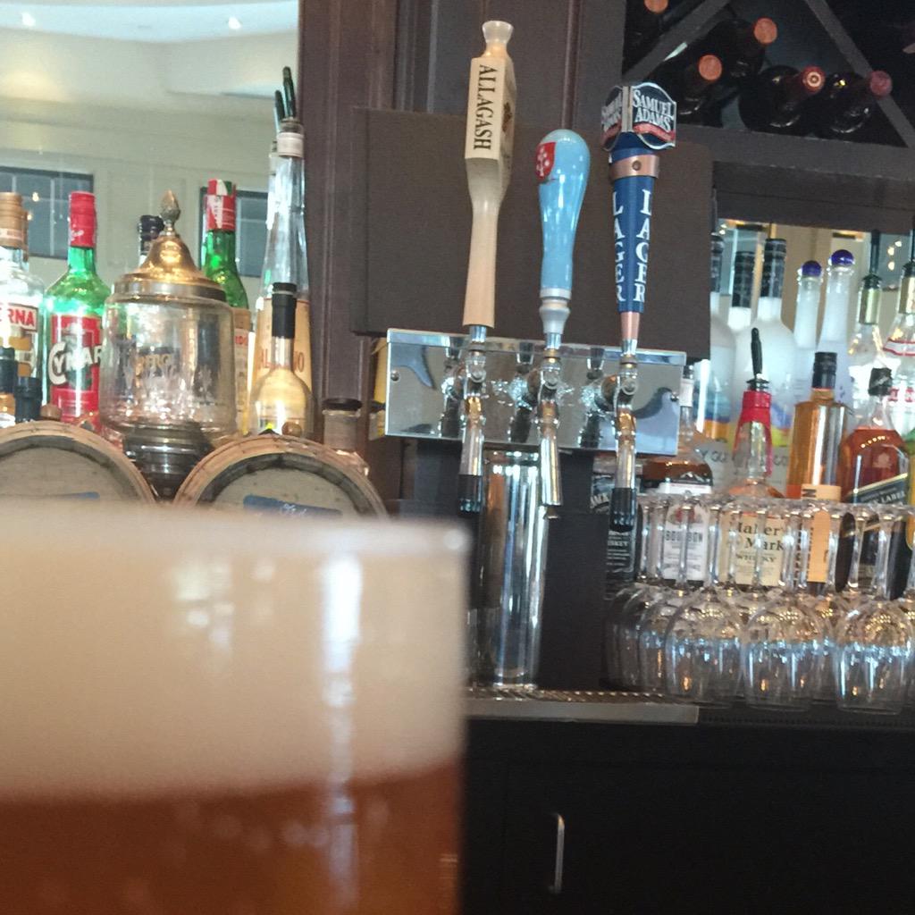 jstreeter0179's tweet photo. Enjoying a @PrettyBeer at @Alma_Nove http://t.co/vIgwpIVnEz
