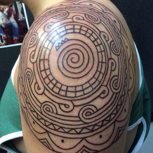Dustign's tweet image. Got some new Muskogean ink this weekend. #nativetattoo #nativeart #chickasaw #ChickasawProud #chickasawart