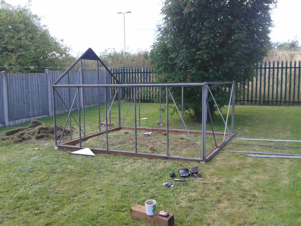 OnRootToYew's tweet image. Can I finish the frame work tonight?