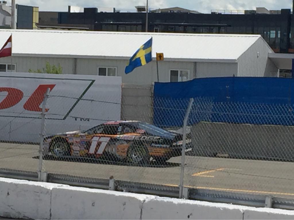 dougerr76's tweet photo. @Wighty17 has the @DJKRacing  Castrol Edge Dodge ready for the GP3R http://t.co/9kx4QiXXSJ