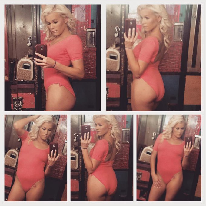 Camming and skype shows tonight, if ur interested send me an email;) http://t.co/CFfHDYHwSu