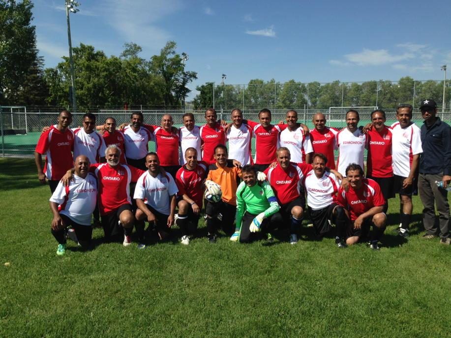 MUSANIPHOTO's tweet photo. The spirit of these games. After hard fought game @CAIGEdmonton and @caigontario teams posed photo together #caig2015 http://t.co/Ner8sSf41a