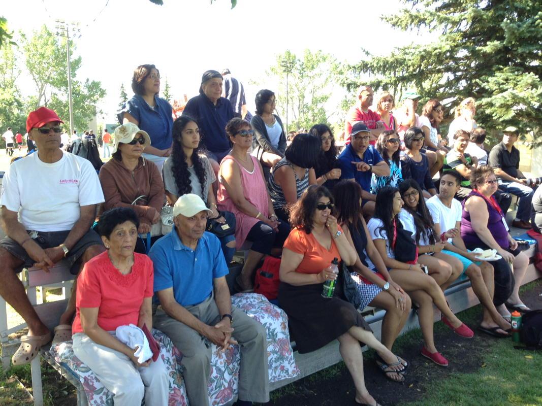 MUSANIPHOTO's tweet photo. Great weather to come watch the soccer @CAIG2015 @CAIGEdmonton @caigprairies #caig2015 http://t.co/q4cRh9Sx9p