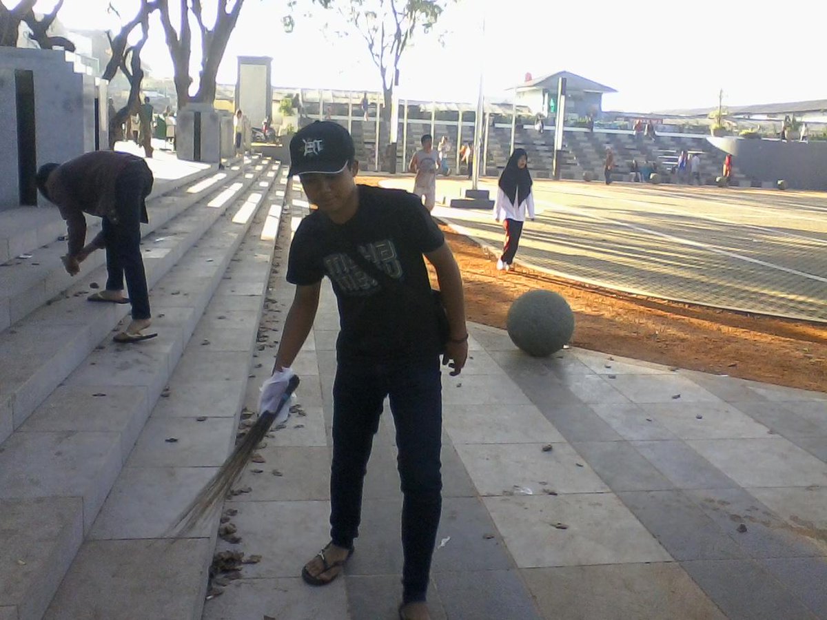 setha_bhakti's tweet photo. Aksi GPS 2 Agustus 2015. @KCigending @setha_bhakti @kartauber @kartaBDG http://t.co/WLfNTE3XTT