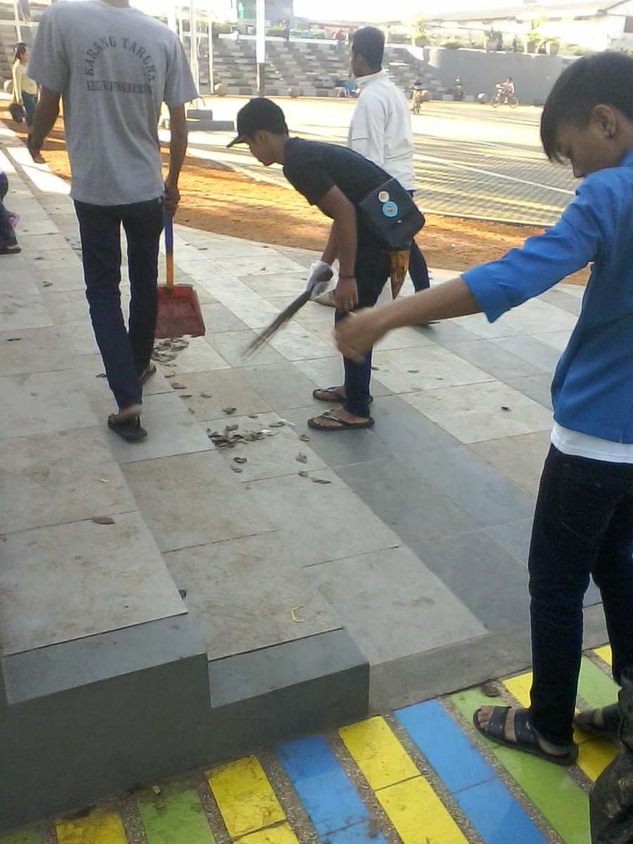 setha_bhakti's tweet photo. Aksi GPS 2 Agustus 2015. @KCigending @setha_bhakti @kartauber @kartaBDG http://t.co/WLfNTE3XTT