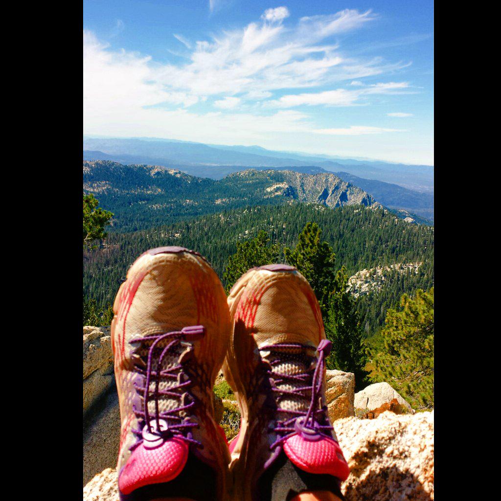 EK_Schneider's tweet photo. What better way to keep your shoes on during a 10 mile hike, than with @locklaces! #WinNeverTie #MyLockLaces http://t.co/Qcv3pvWDep