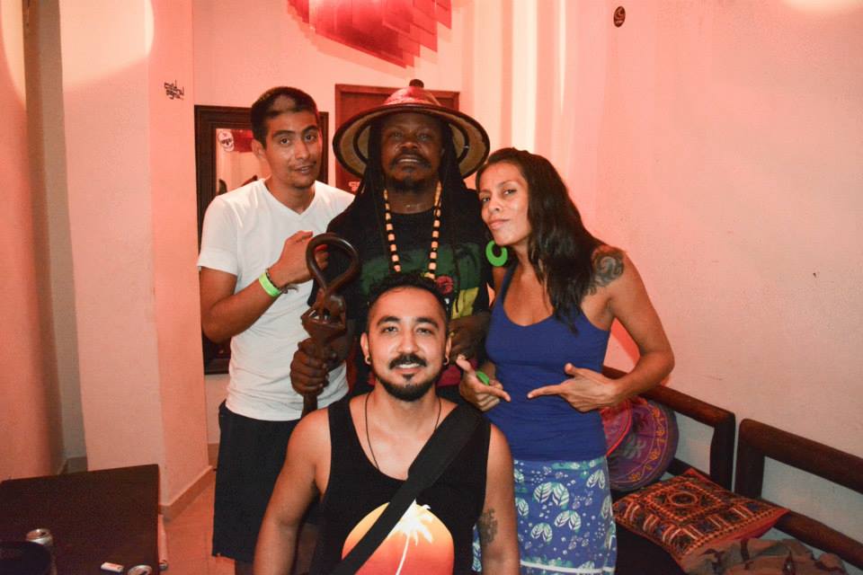 Evelynprensa's tweet photo. Una del @VIBESFestival con @djnegrodubb  @luciano y @barsuk http://t.co/DoT56A87ri