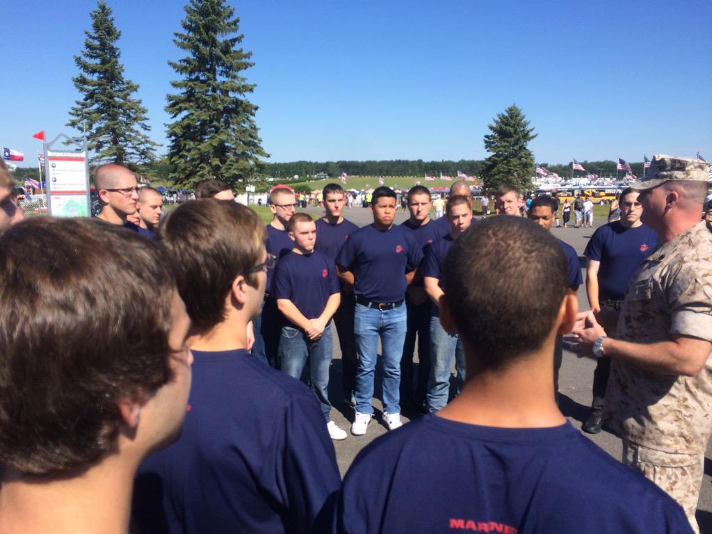 RSSScranton's tweet photo. Newly promoted Gunnery Sgt Hull speaks to the poolees about the tradition of USMC promotions. http://t.co/TssrFQ7cNH