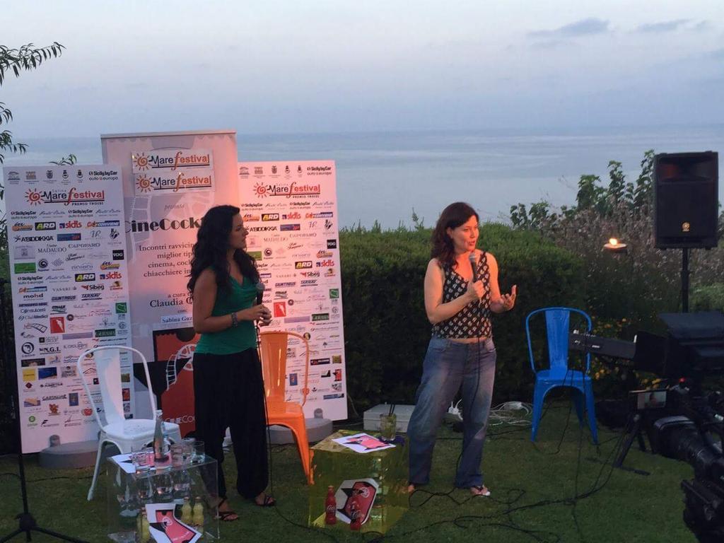 #Salina #Marefestival Cine-cocktail con #SabinaGuzzanti