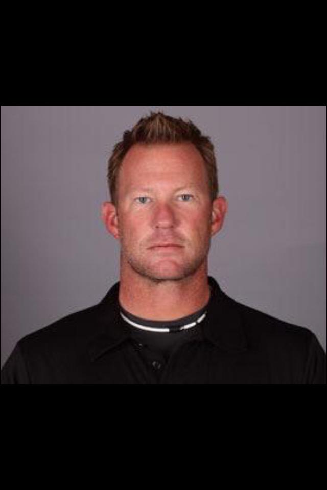 YouHonestlyBlow's tweet photo. Definition of a #MEATHEAD @MLB @MLBUmpireCrews WHAT A FUCKING EMBARRASSMENT. SHIP THIS GOOF AWAY. #JimWolf http://t.co/PMnn5DXF5o