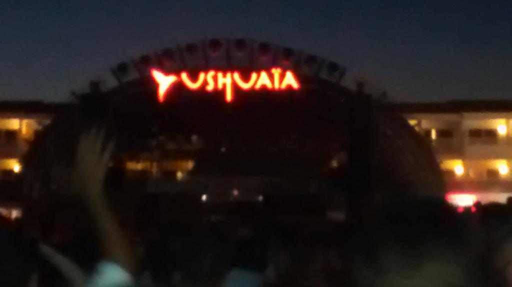 fersainza's tweet photo. Avicii time guajes @KINOS21 @Pablosign @fertxin @Borjina_89 @Chuty_10 @fertxin    SOIS GRANDES! http://t.co/NpUtGVAsZt