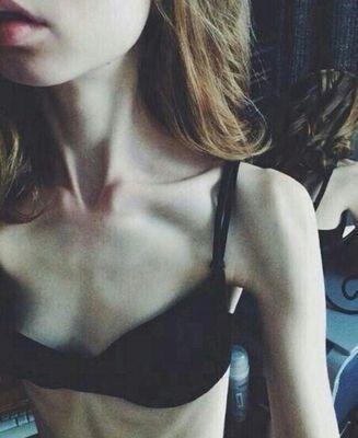 _l0ve_hurts's tweet photo. 143. No sé que le veis de bonito a esto. http://t.co/z6AfmlDBWD