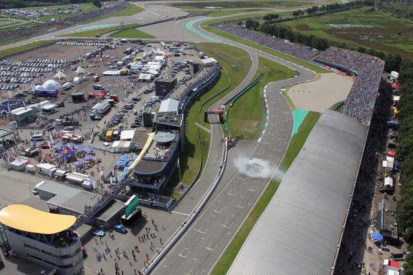 Met 'n topteam van <a href="/Manpower/">Manpower</a> vandaag 30.000 auto's correct laten parkeren bij de @GammaRacingDay. Wát een gaaf event!