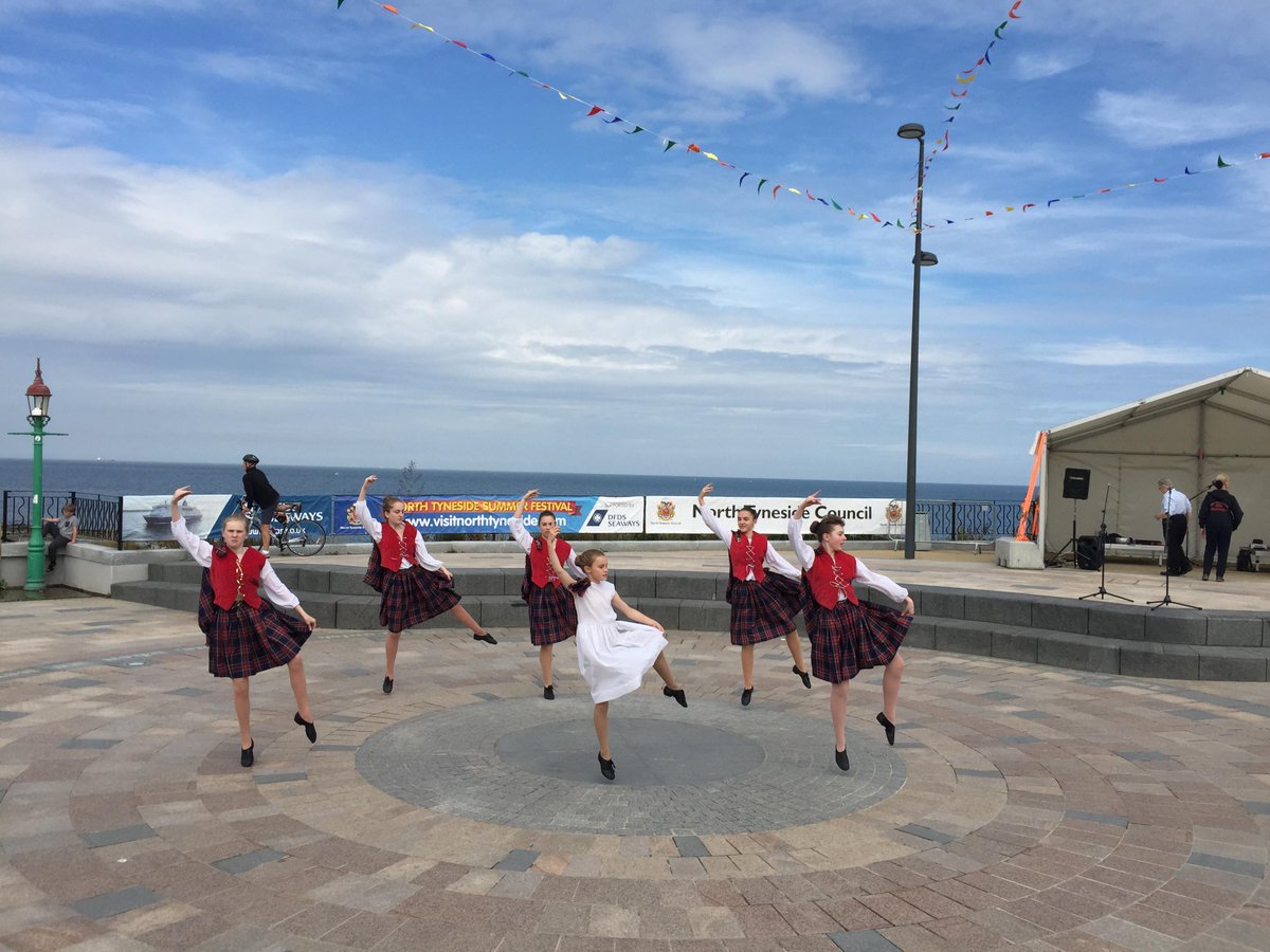 lpdanceineduc's tweet photo. Brill afternoon of dancing @UndertheDomeWB with @GQSchoolOfDance .This is where it all started for me at the age of 3 http://t.co/MtgJj3Kv3O