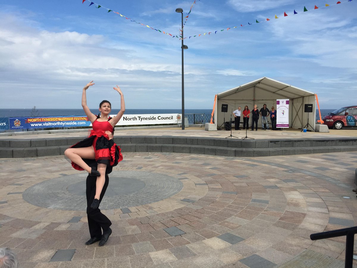 lpdanceineduc's tweet photo. Brill afternoon of dancing @UndertheDomeWB with @GQSchoolOfDance .This is where it all started for me at the age of 3 http://t.co/MtgJj3Kv3O