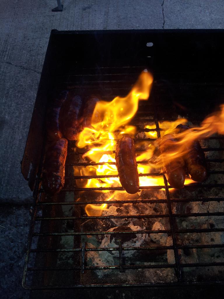 HowToGD's tweet image. Cooking of chorizo sausages is a permanint fighting with fire @sheffieldbrewer