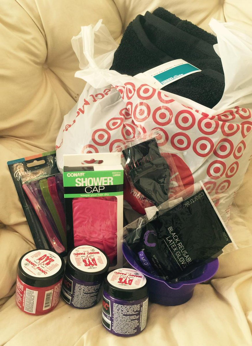 TheLoAnne's tweet photo. Can you guess what I'm doing tonight? #purplehair #dyenight http://t.co/mM7F8ZAlOw