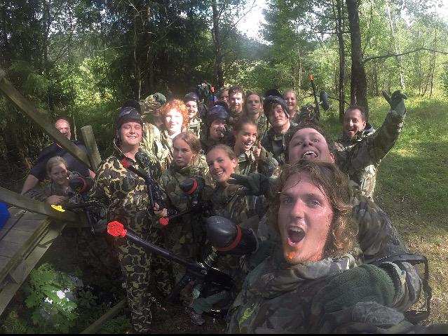 HannaLinneaK's tweet image. Detta var SÅÅÅÅ kul!!!! #dreamteam #squad #painball #paintball #wow #ontdetgöront #coola #häftigt #liteförmkthashtags