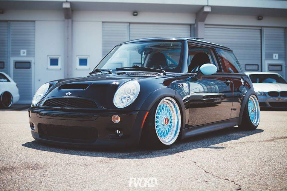 Slammedenuff's tweet photo. Mini love. | via #fvckd #slammedenuff http://t.co/MfSaaLI5Ws