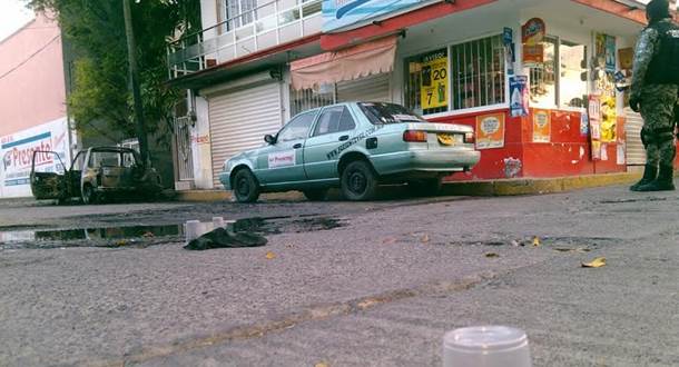 Vera_PCN's tweet photo. Atacan oficinas de semanario en Poza Rica, Veracruz http://t.co/zkx6jtPuiw http://t.co/bJCJBje7ZE