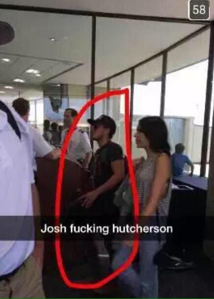 DailyJoshNews's tweet photo. #NEW Fan picture of Josh and Claudia Traisac leaving for Hawaii via @JoshHutchSp (August 2, 2015) http://t.co/2tSD3PNrrd