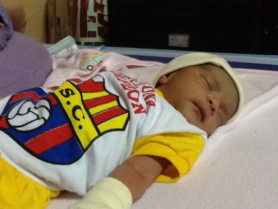 GeovannyBayas's tweet photo. Linda mi princesa #Oddette te amo mi niña engreida. @tammygcg http://t.co/VSMmkWCPnY