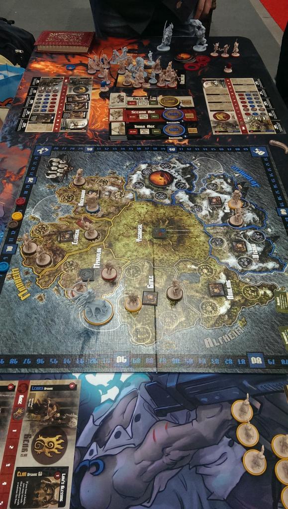 msnods's tweet image. Blood Rage. Can't wait for my Kickstarter to. Minis are gorgeous. #gencon2015 cc: @PlayUnplugged @coolmini_or_not