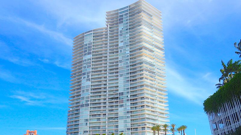 gingibel's tweet photo. Beautiful unit in SoFi with unobstructed views of the #Miami skyline for just $3,390,000! http://t.co/qmsyiudsE4 http://t.co/HK00URW6vW